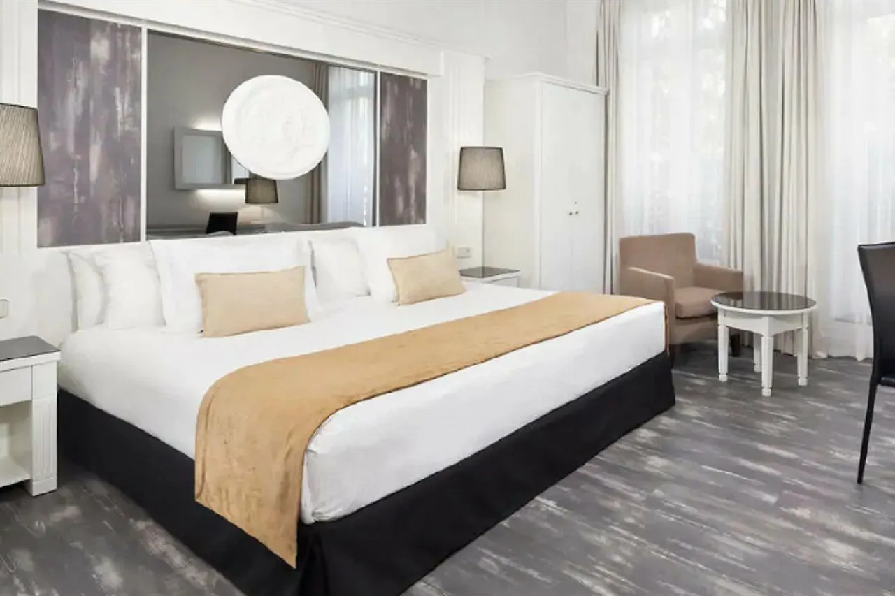 Opera Affiliated By Melia Hotel
